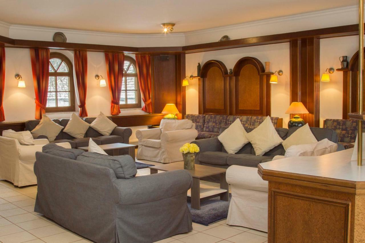 Hasik Hotel Magyarpolany Екстер'єр фото