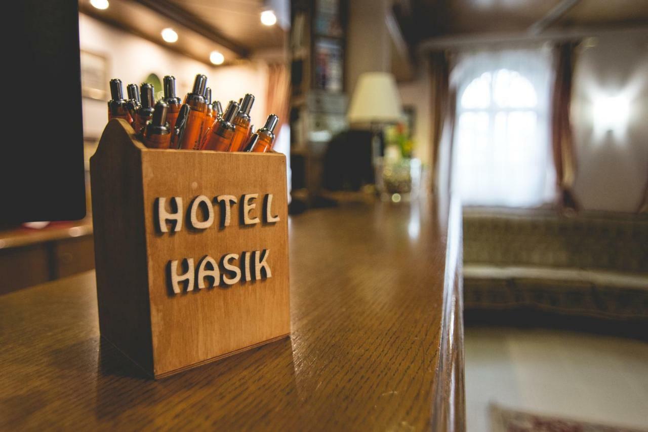 Hasik Hotel Magyarpolany Екстер'єр фото
